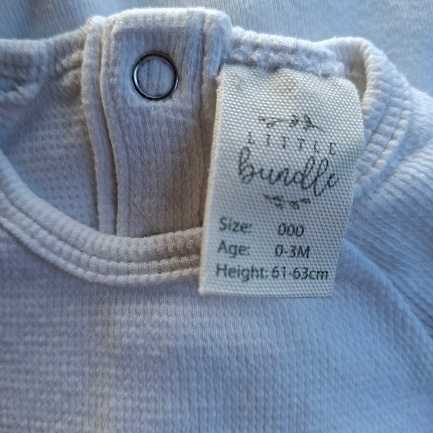 Little Bundle White Long-Sleeve Bodysuit - Size 0-3